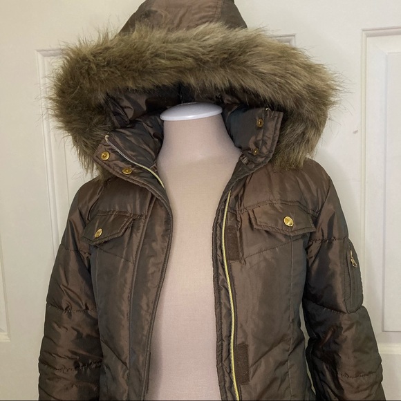 Girls Duck Down & Feathers Winter Coat w/hood like new - Picture 2 of 9